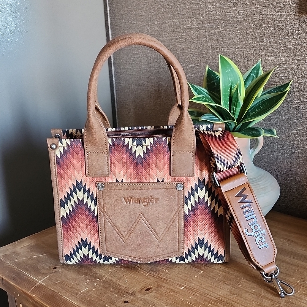 Wrangler Women's Zigzag Pattern Tote Bag